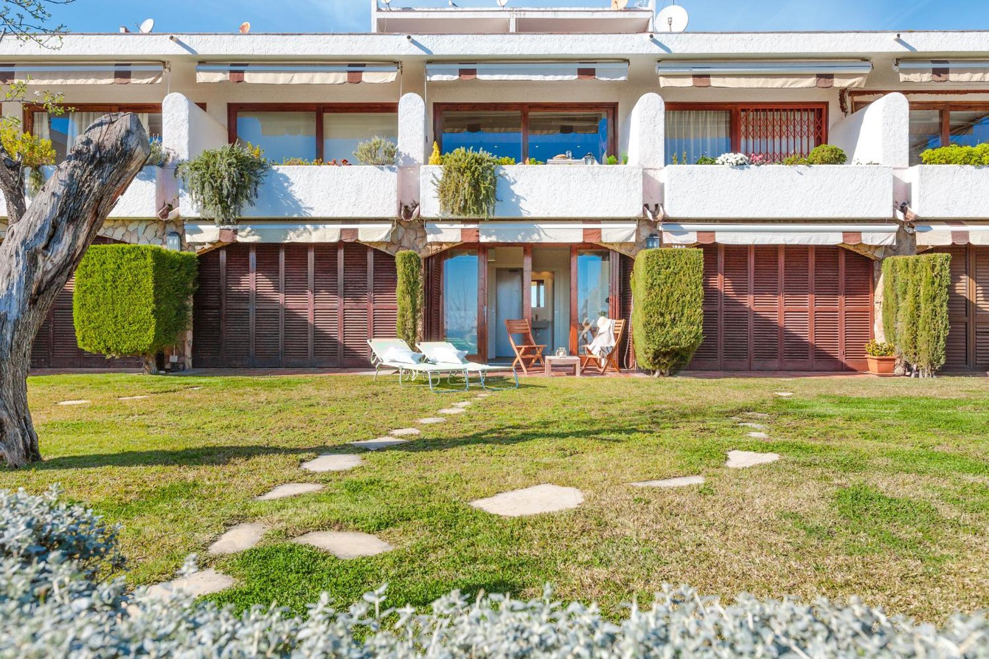 Apartment Lets Holidays Garden House In Front Of The